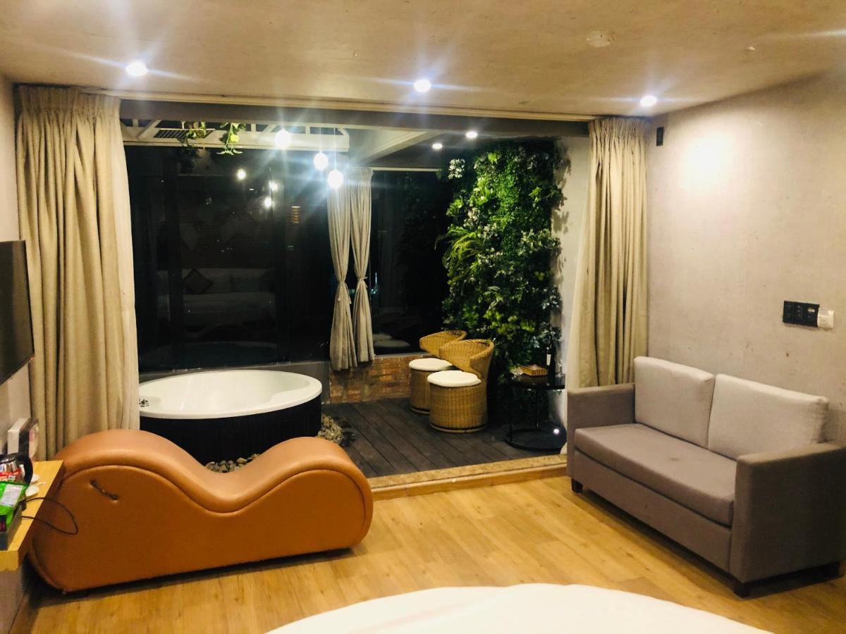 Bonita Tht (Adults Only) Hotel Ho Chi Minh-stad Buitenkant foto