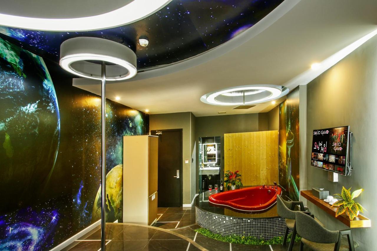 Bonita Tht (Adults Only) Hotel Ho Chi Minh-stad Buitenkant foto