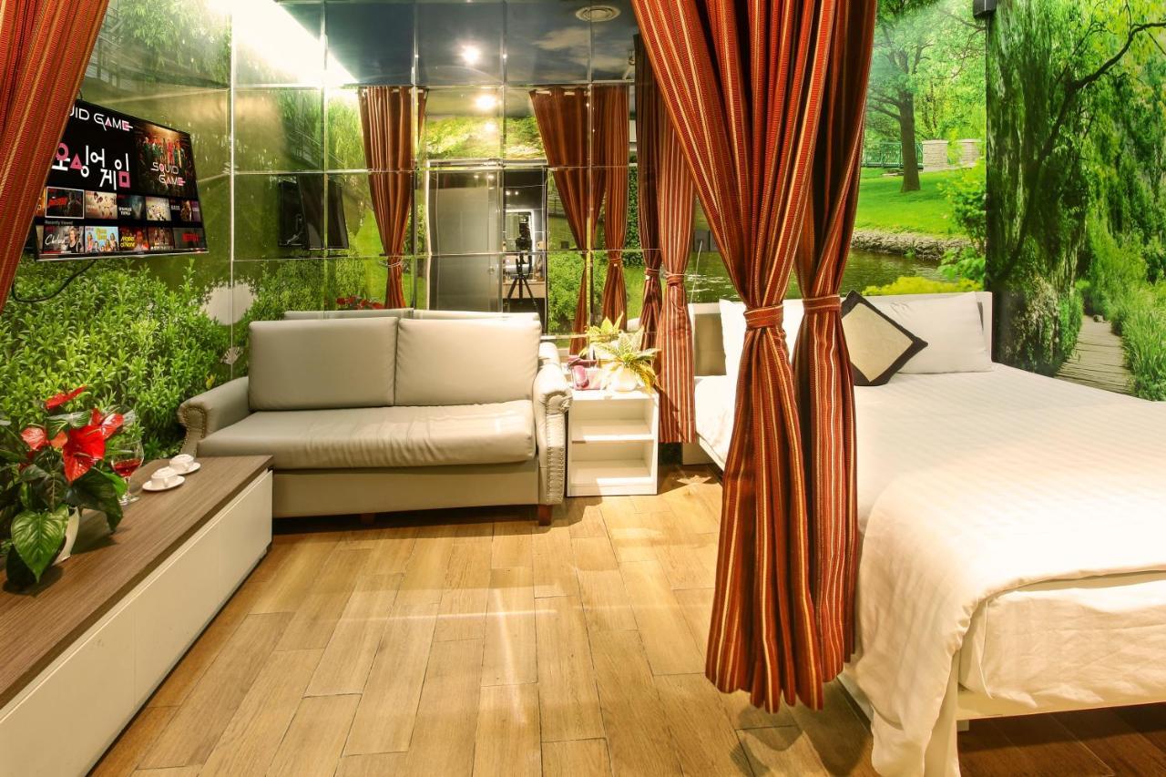 Bonita Tht (Adults Only) Hotel Ho Chi Minh-stad Buitenkant foto
