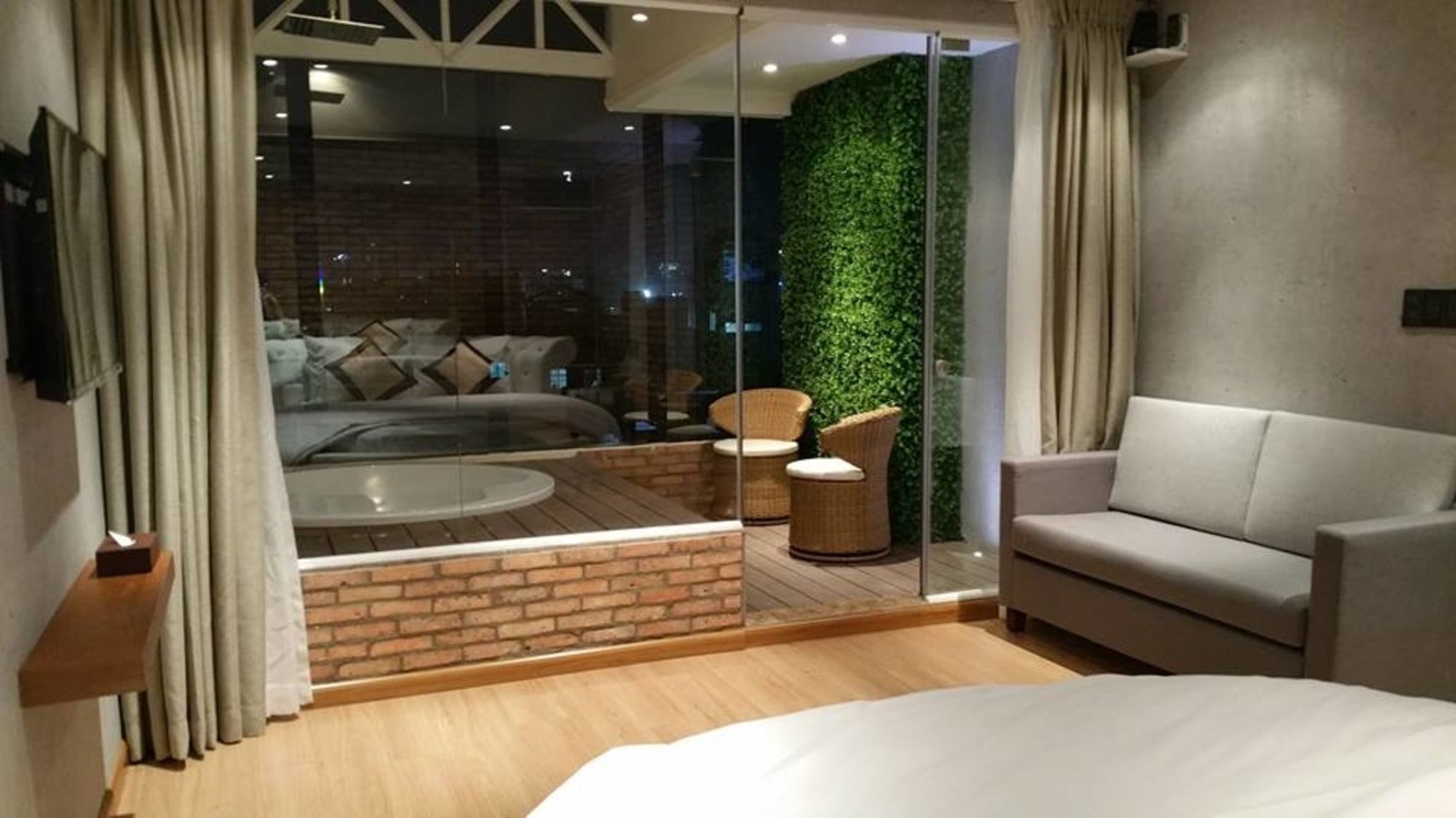 Bonita Tht (Adults Only) Hotel Ho Chi Minh-stad Buitenkant foto
