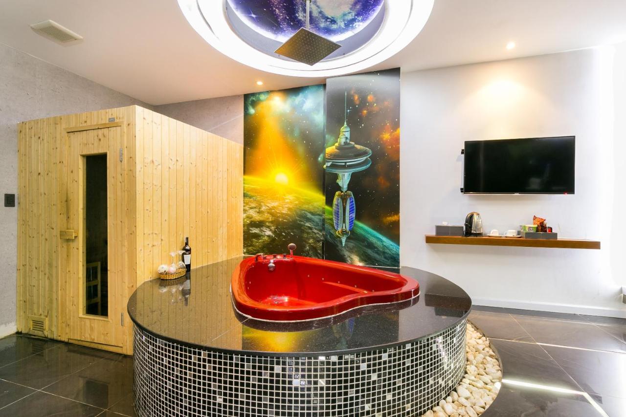 Bonita Tht (Adults Only) Hotel Ho Chi Minh-stad Buitenkant foto